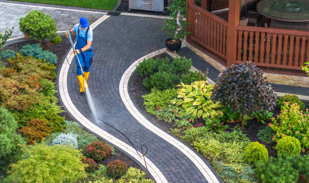 Best Garage Pressure Washing  in Lincolndale, NY